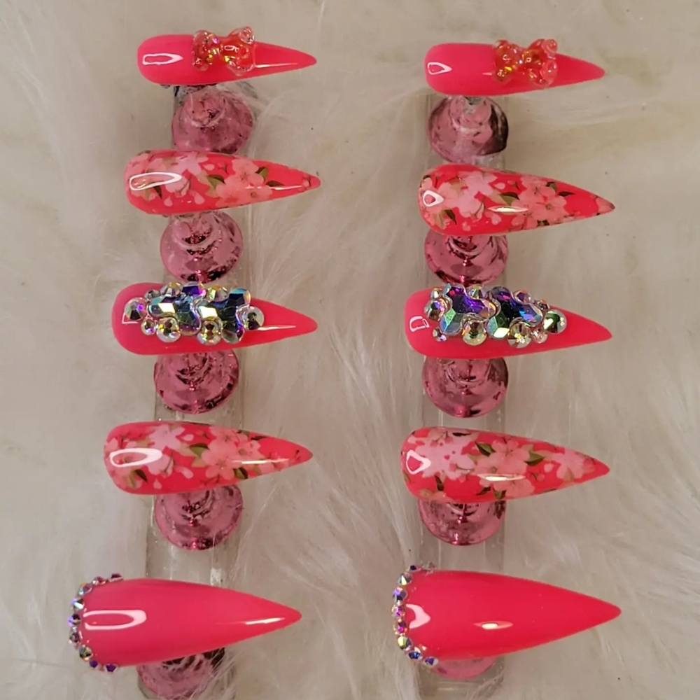 Press on nails - Picture 4 of 5
